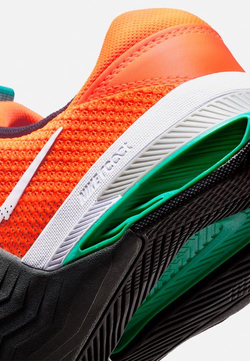 Nike - Metcon 7 - total orange/white-dk smoke grey