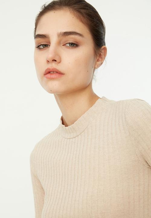 Trendyol - Round neck top - beige