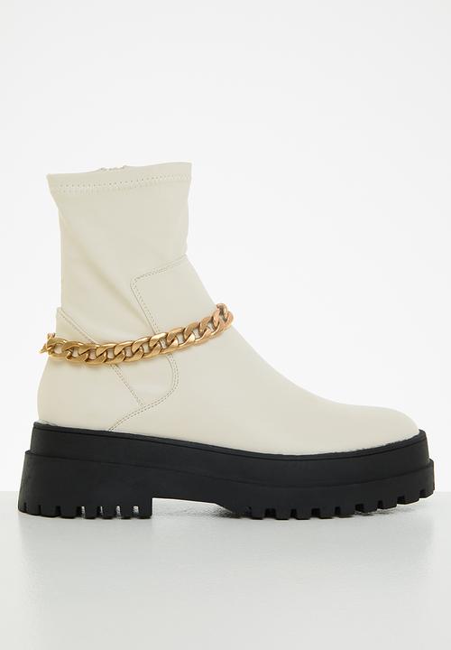 Public Desire - Tessa chunky chain ankle boot - ecru