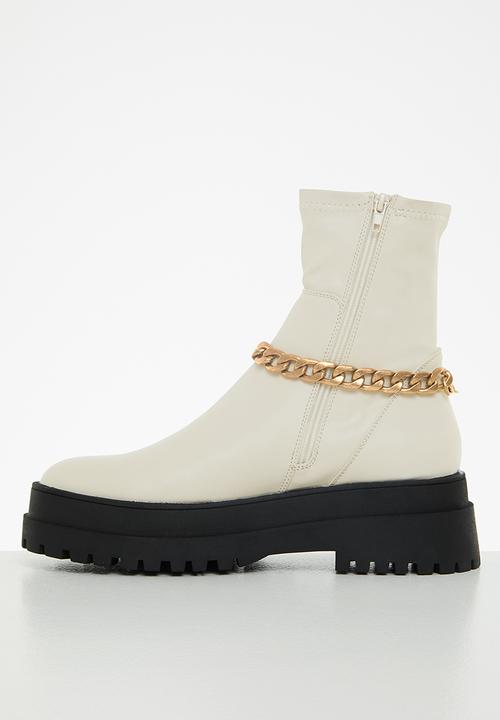 Public Desire - Tessa chunky chain ankle boot - ecru