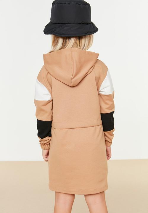 Trendyol - Girls long sleeve dress - camel