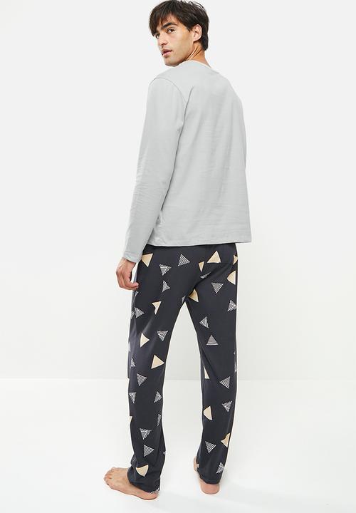 Trendyol - Triangles printed sleep set - anthracite