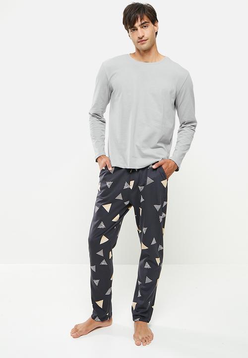 Trendyol - Triangles printed sleep set - anthracite