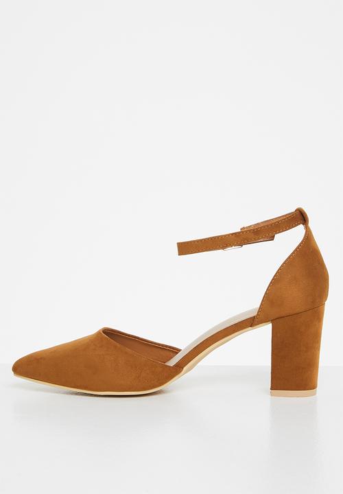 Butterfly Feet - Zara 1 ankle strap heel - tan