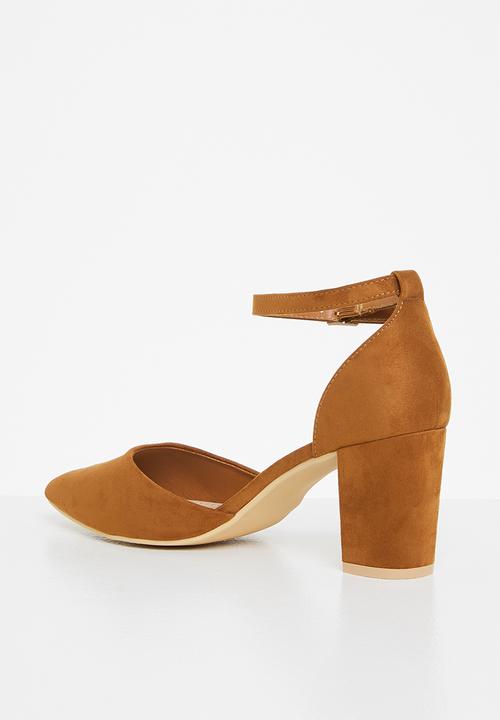 Butterfly Feet - Zara 1 ankle strap heel - tan