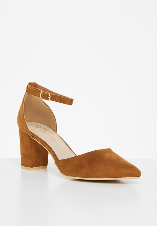Butterfly Feet - Zara 1 ankle strap heel - tan