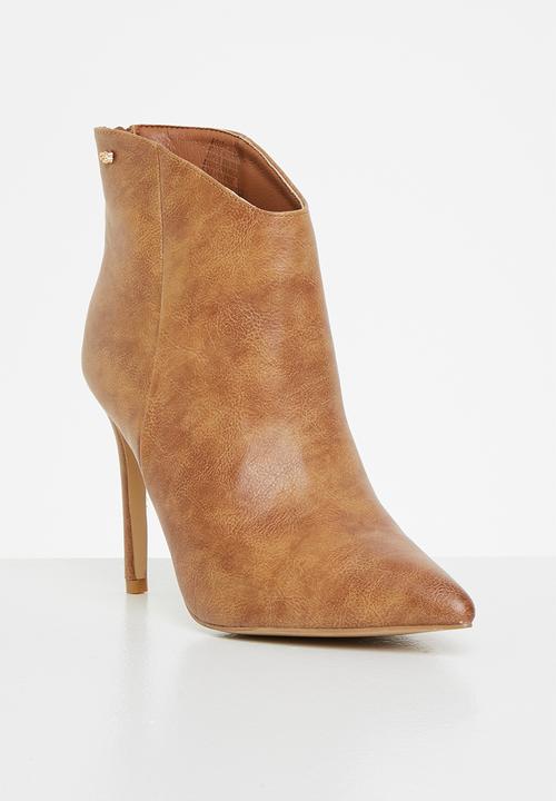 Miss Black - Boss1 ankle boot - tan