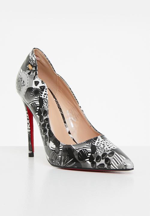 Miss Black - Lou4 court heel - black