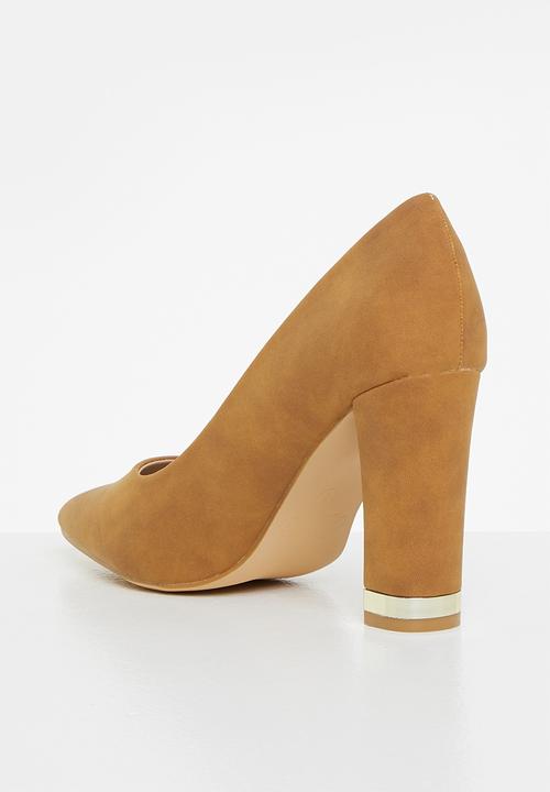 Miss Black - Pisa1 court heel - camel