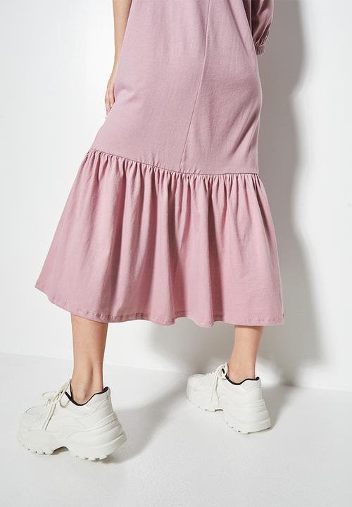 Superbalist - T-shirt dress with tier on the hem -  lilac