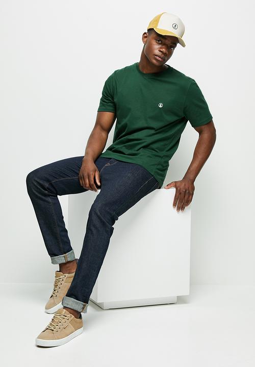 Lark & Crosse - Leo organic crew neck tee w/chest embro - bottle green
