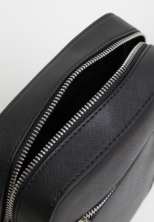 Superbalist - Dev flight bag - black