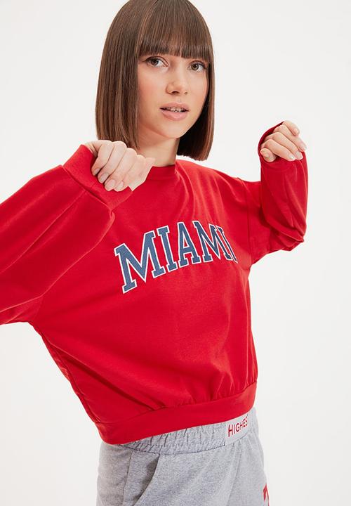 Trendyol - Embroidered basic thin sweatshirt - red