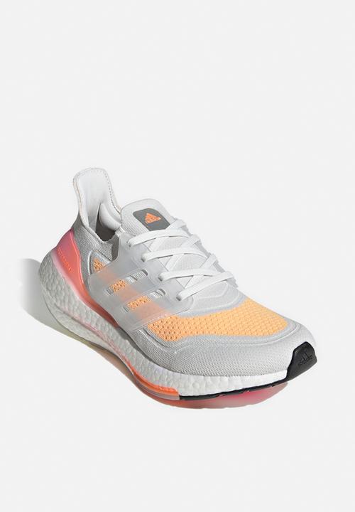 adidas Performance - Ultraboost 21
