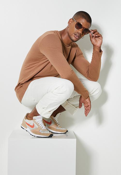 Superbalist - Nate long sleeve crew neck tee - mocha