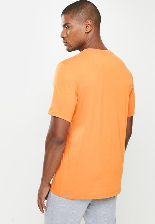 Nike - NSW Club Tee - orange hot curry