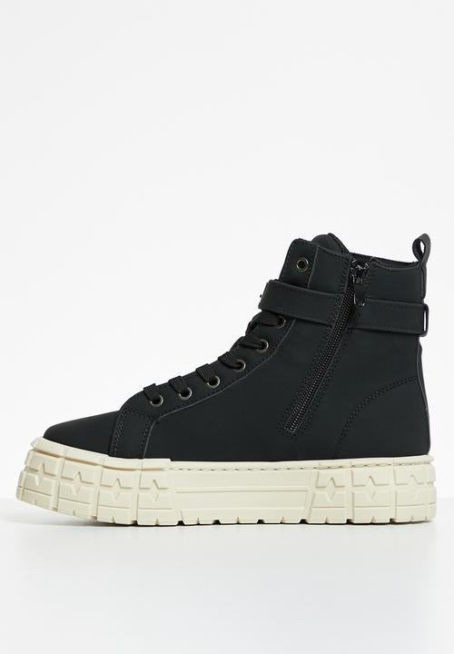 Plum - Skysen chunky lace-up boot - black