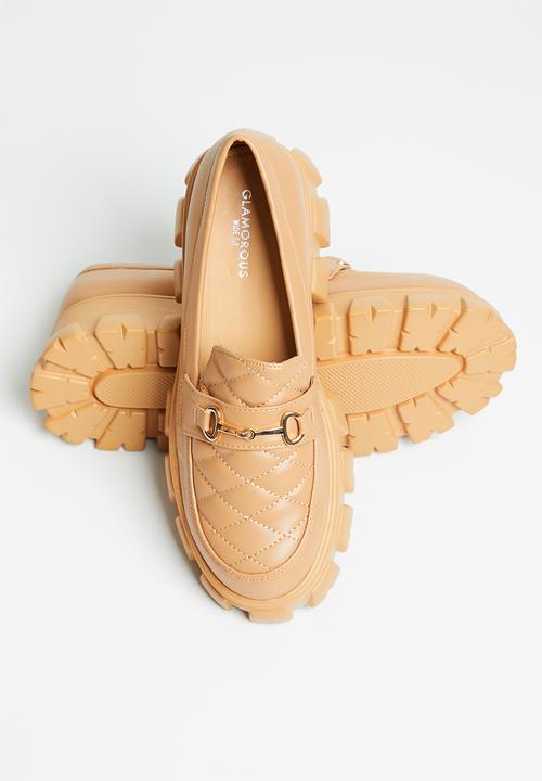 Glamorous - Quilted wide fit lug sole loafer - camel