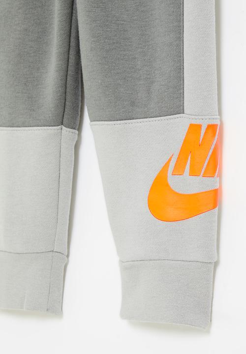 Nike - Nkb amplify pants - smoke grey