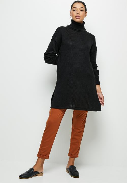 edit - Longline fuzzy jumper - black