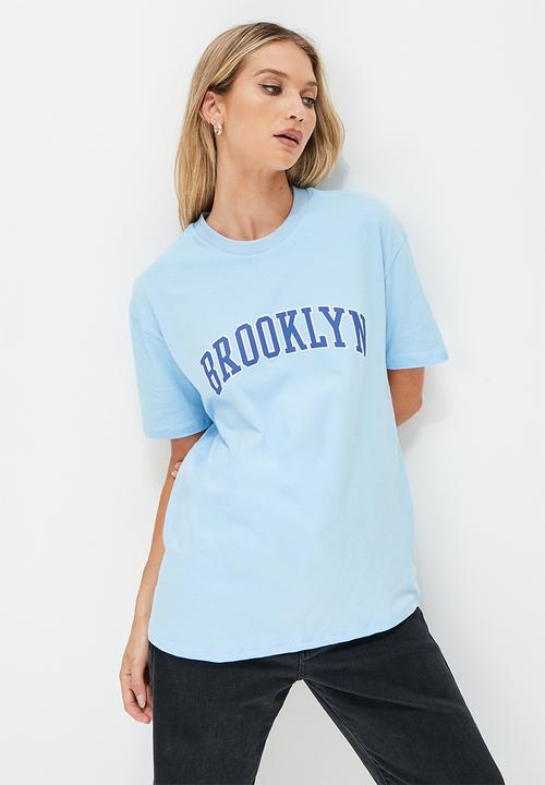 Blake - Graphic oversized tee - powder blue