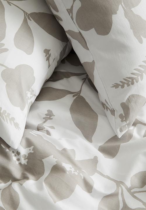 Sixth Floor - Cut out floral printed duvet set - natural