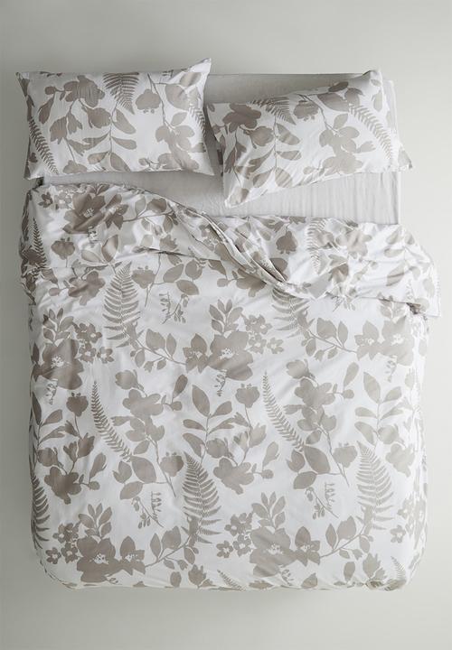 Sixth Floor - Cut out floral printed duvet set - natural