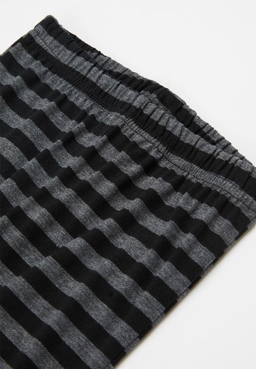 Pop Candy - Boys tee & shorts pj set - black & charcoal
