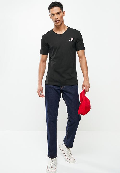 Ben Sherman - Basic short sleeve v-neck ben tee - black