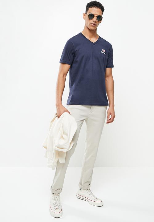 Ben Sherman - Basic short sleeve v-neck ben tee - navy