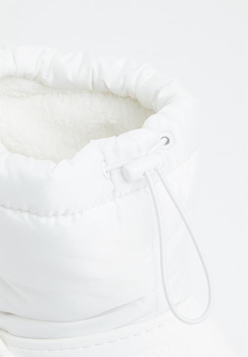 Crocs - Classic lined neo puff boot - white 