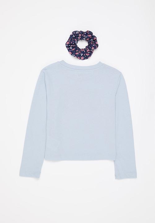 Levi’s® - Lvg long slv te & scunchie set - kentucky blue