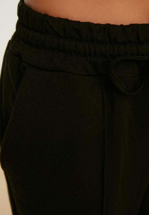 Trendyol - Straight fit slim sweatpants - black