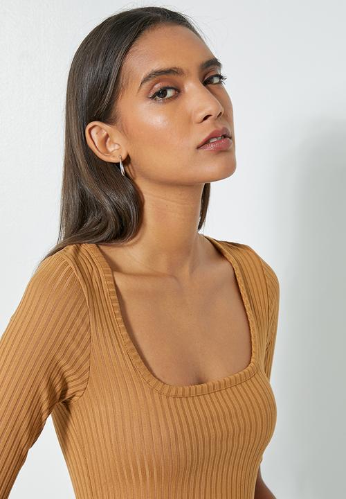Superbalist - 2 Pack wide rib low scoop neck tee - white & tobacco