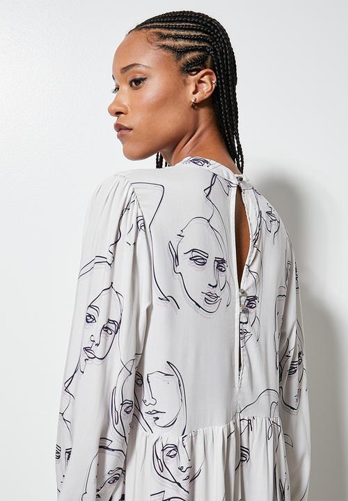 Superbalist - Funnel neck tiered dress - light base face print