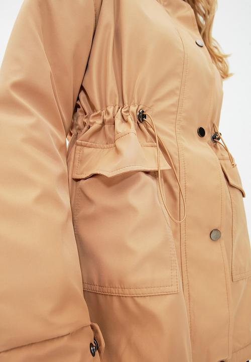 Trendyol - Hooded fur parka - camel