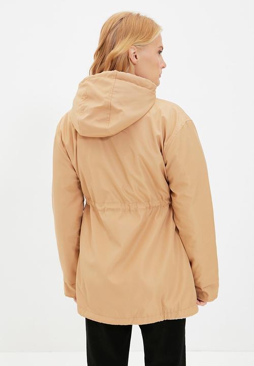 Trendyol - Hooded fur parka - camel