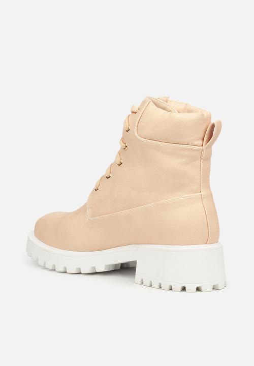 Butterfly Feet - Furr 2 lace up ankle boot - pink