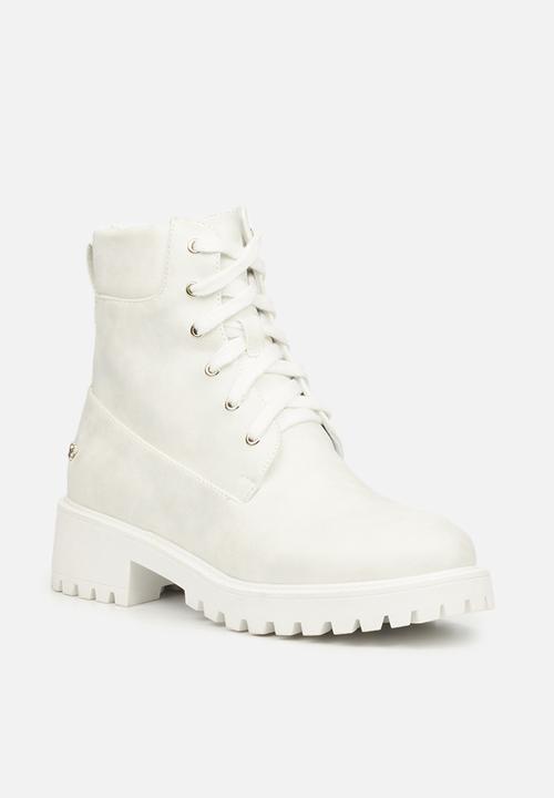 Butterfly Feet - Furr 2 lace up ankle boot - white