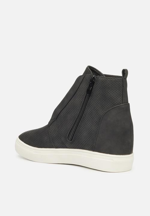 Butterfly Feet - Heron 2 nubuck wedge sneaker - black