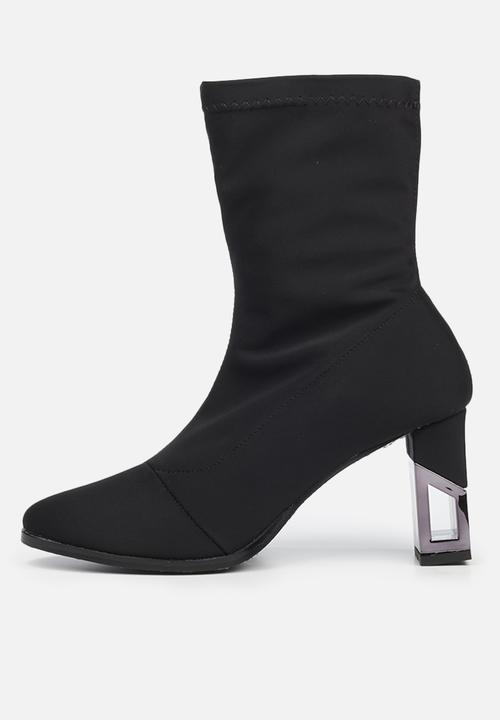 Butterfly Feet - Skye 2 sock boot - black
