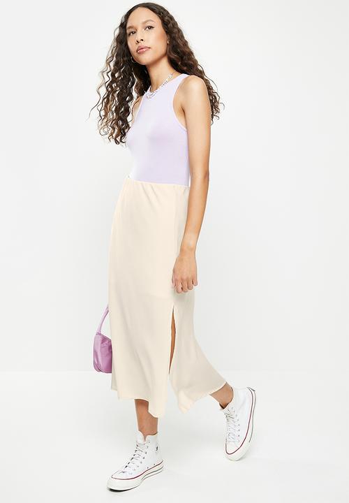 Cotton On - High waisted satin mid split skirt - champagne