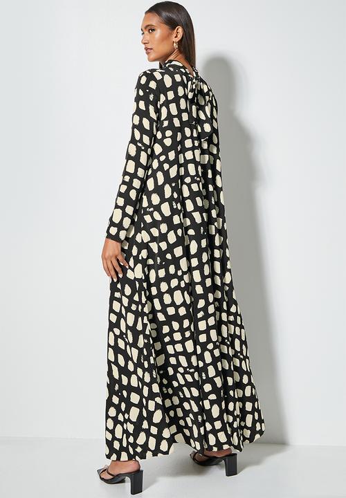 VELVET - Large scale printed trapeze maxi dress - black 