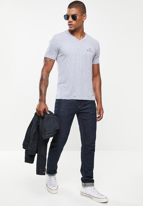 Ben Sherman - Basic short sleeve v neck ben tee - grey