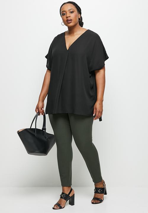 edit Plus - V-neck hi low hem shell top - black