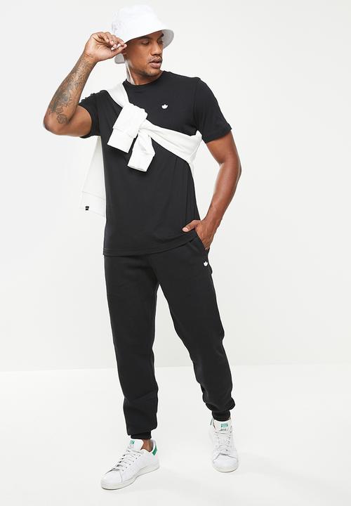 adidas Originals - Essential Trefoil Tee -  Black