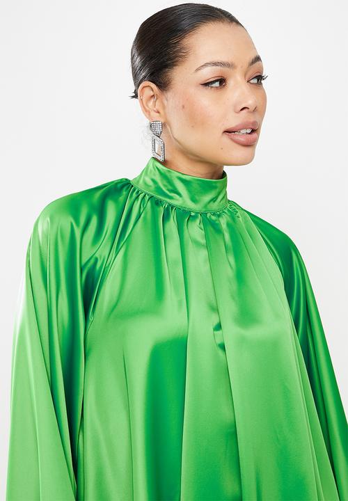 Missguided - Cut out back flare sleeve satin - emerald