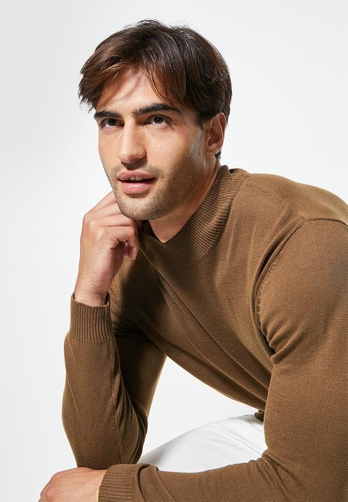 Superbalist - Slim fit high neck knit - brown