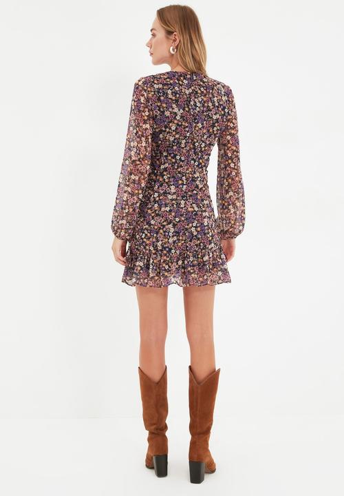 Trendyol - V-neck dress - multi 