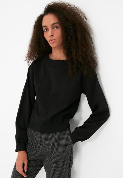 Trendyol - Wide collar basic thin knitted sweatshirt - black
